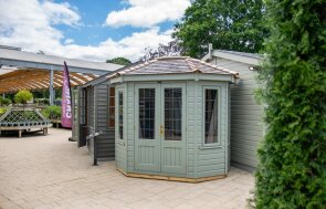 Wiveton Summerhouse
                 1.8m x 2.5m
                 Exterior Lizard