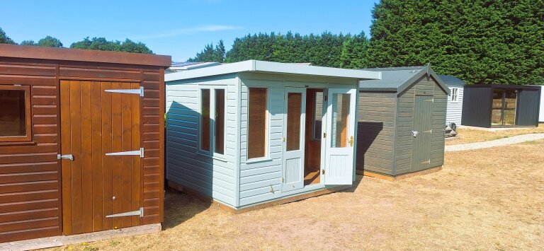 Thornham - 2.4m x 3.0m (8ft x 10ft)
