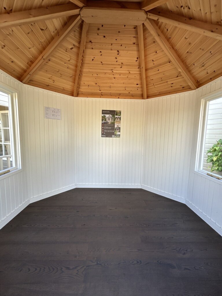 Wiveton - 2.4m x 3.0m (8ft x 10ft)